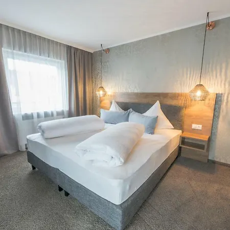 Lakeside Seefeld 4*